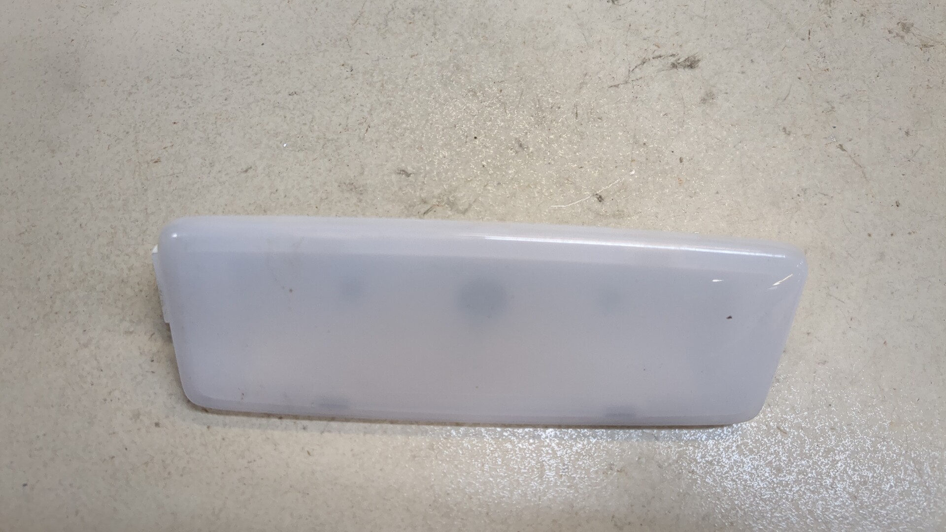 Плафон салонный