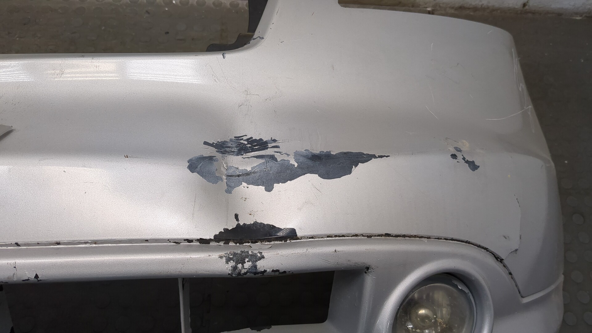 Бампер передний