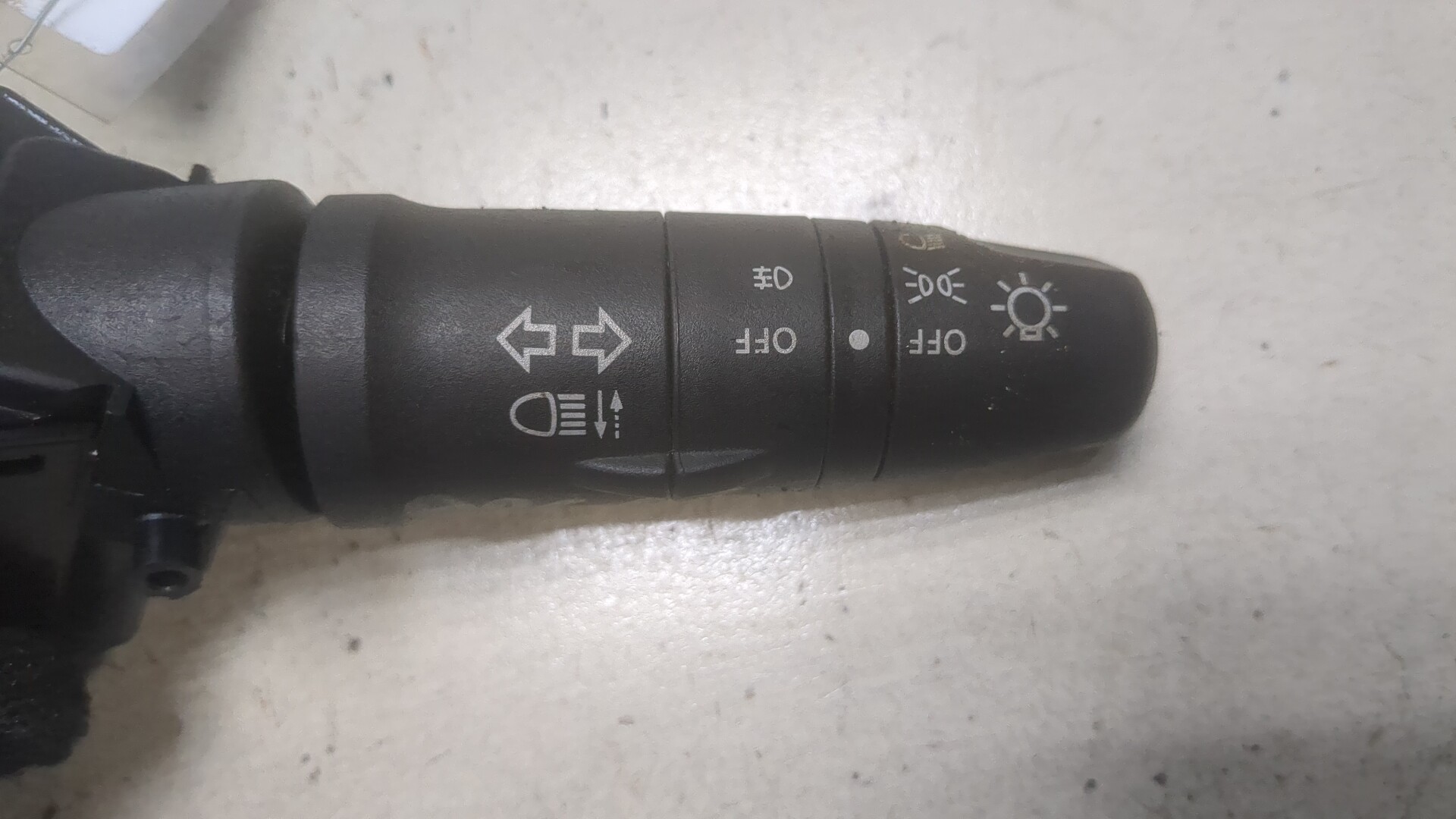 Переключатель поворотов подрулевой