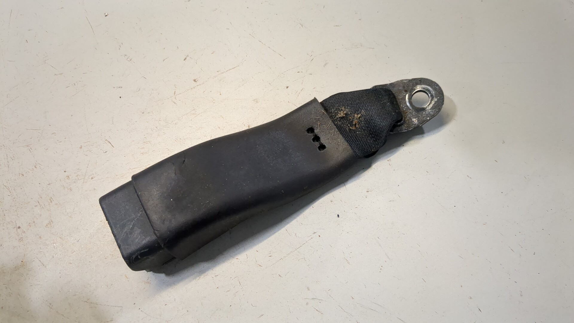 Ответная часть ремня безопасности