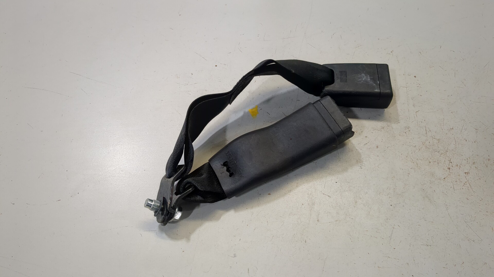 Ответная часть ремня безопасности