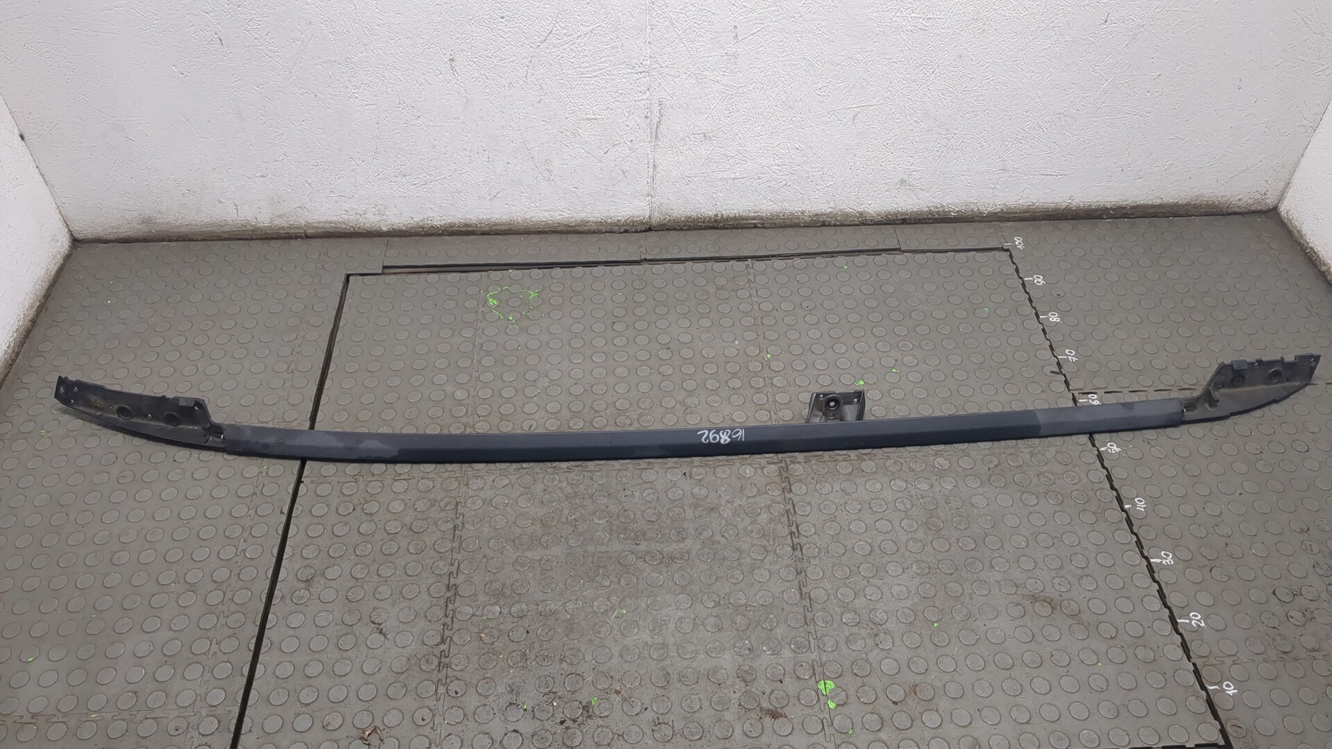 Рейлинг (релинг) правый (планка на крышу)