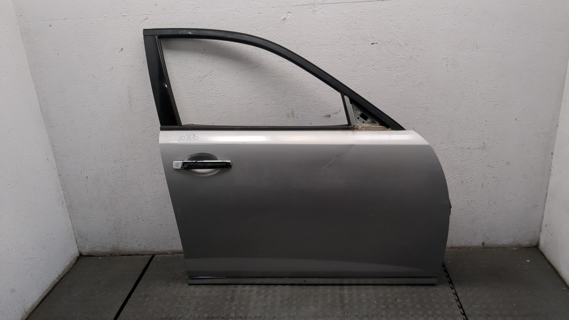 Дверь передняя правая