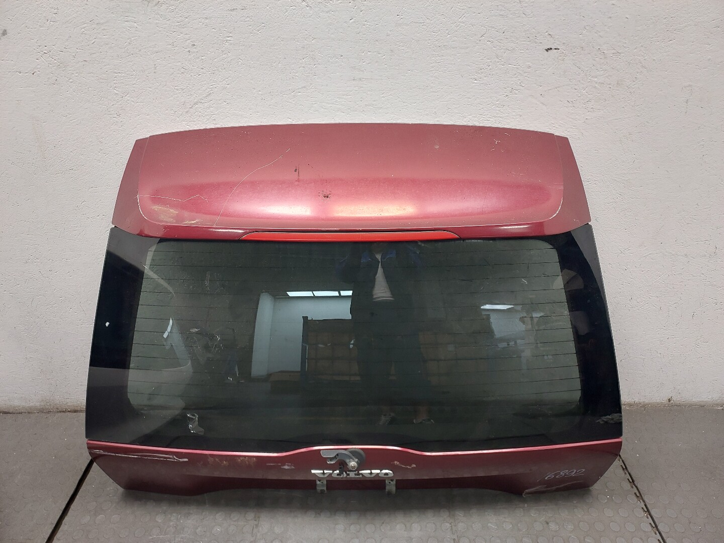 Дверь багажника