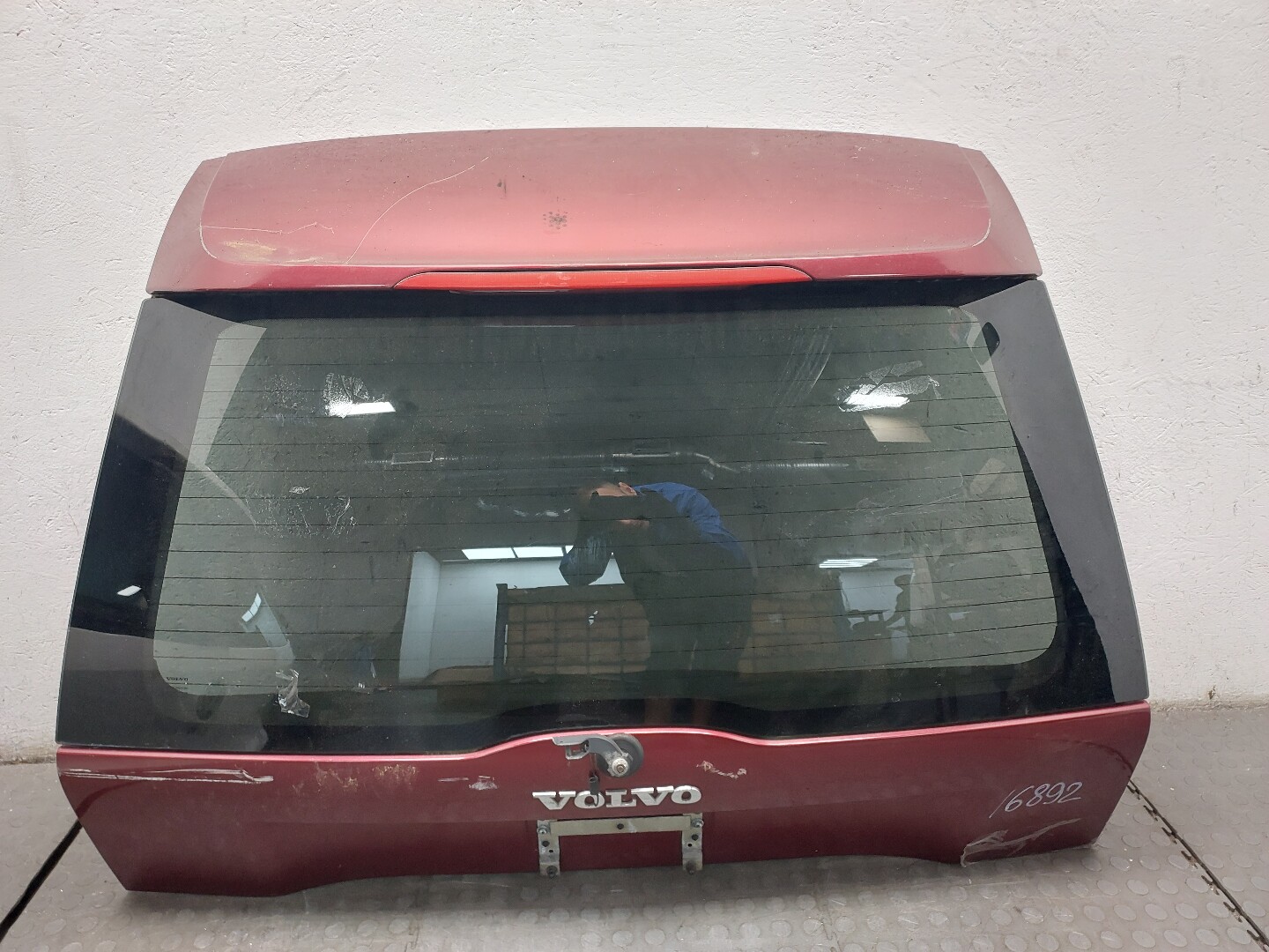 Дверь багажника