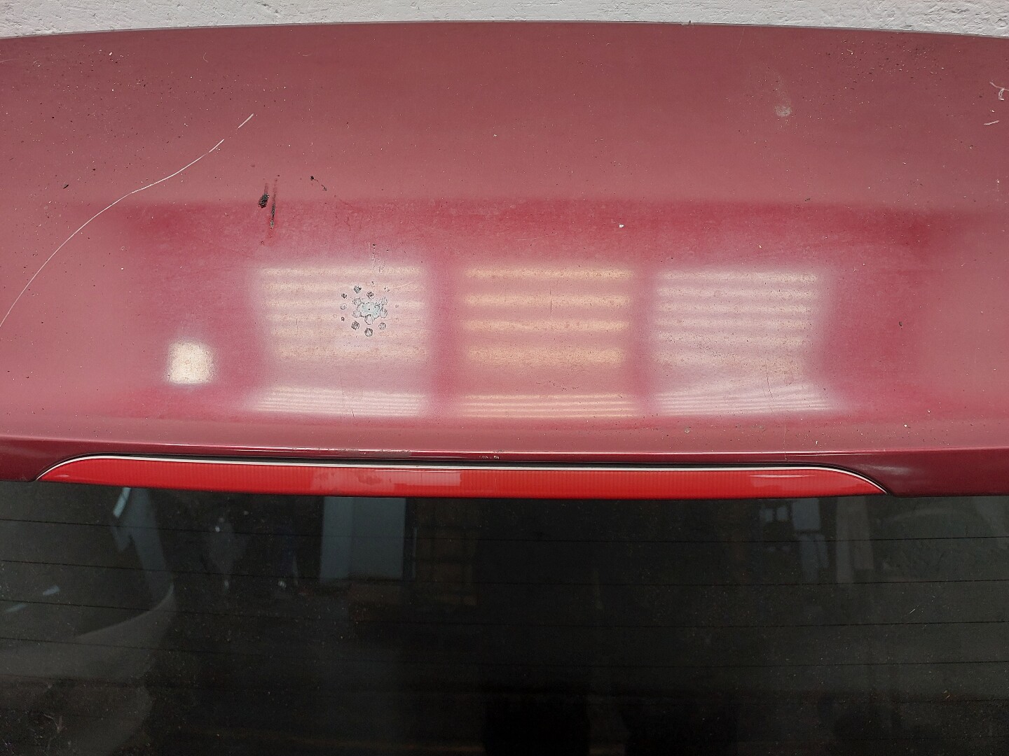 Дверь багажника