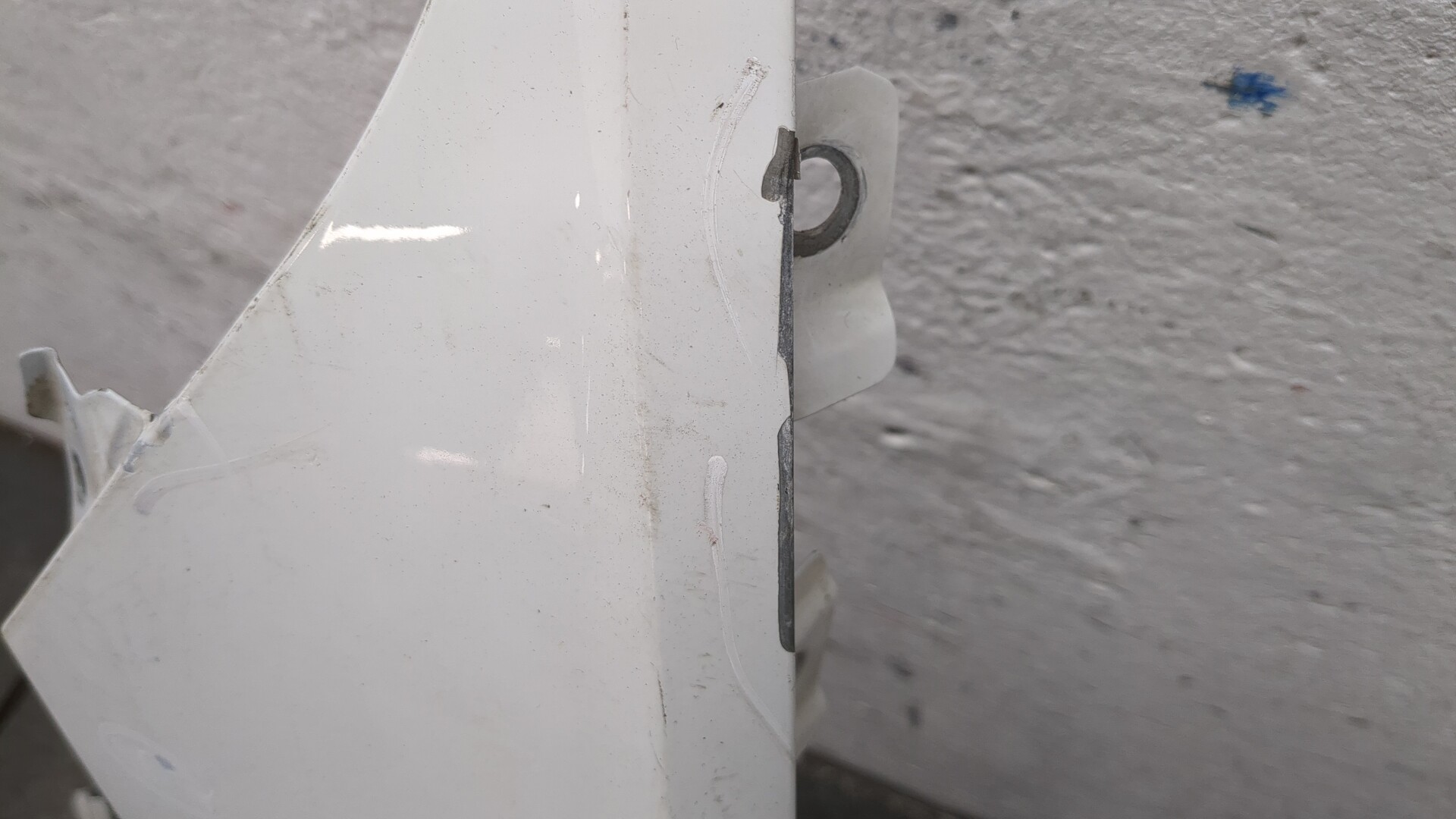 Крыло переднее левое