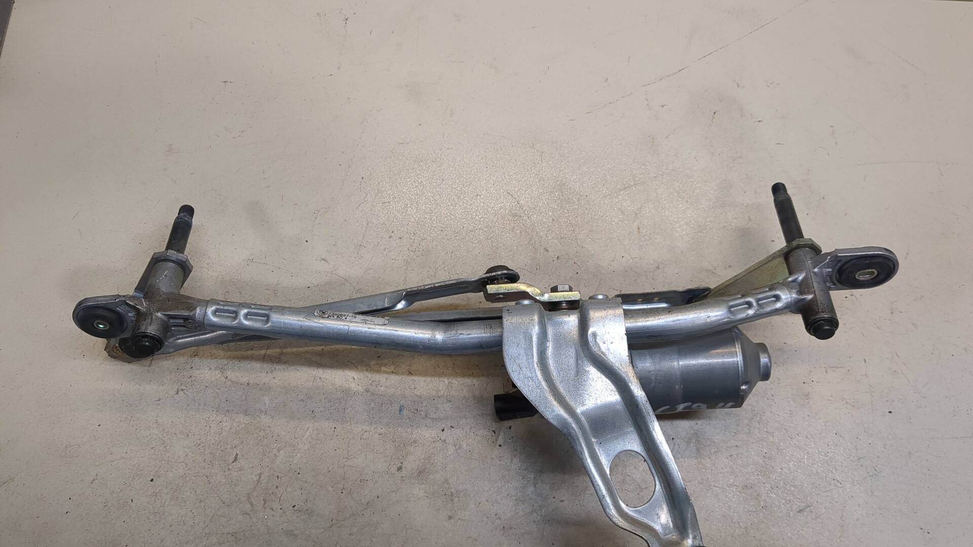 Трапеция стеклоочистителей