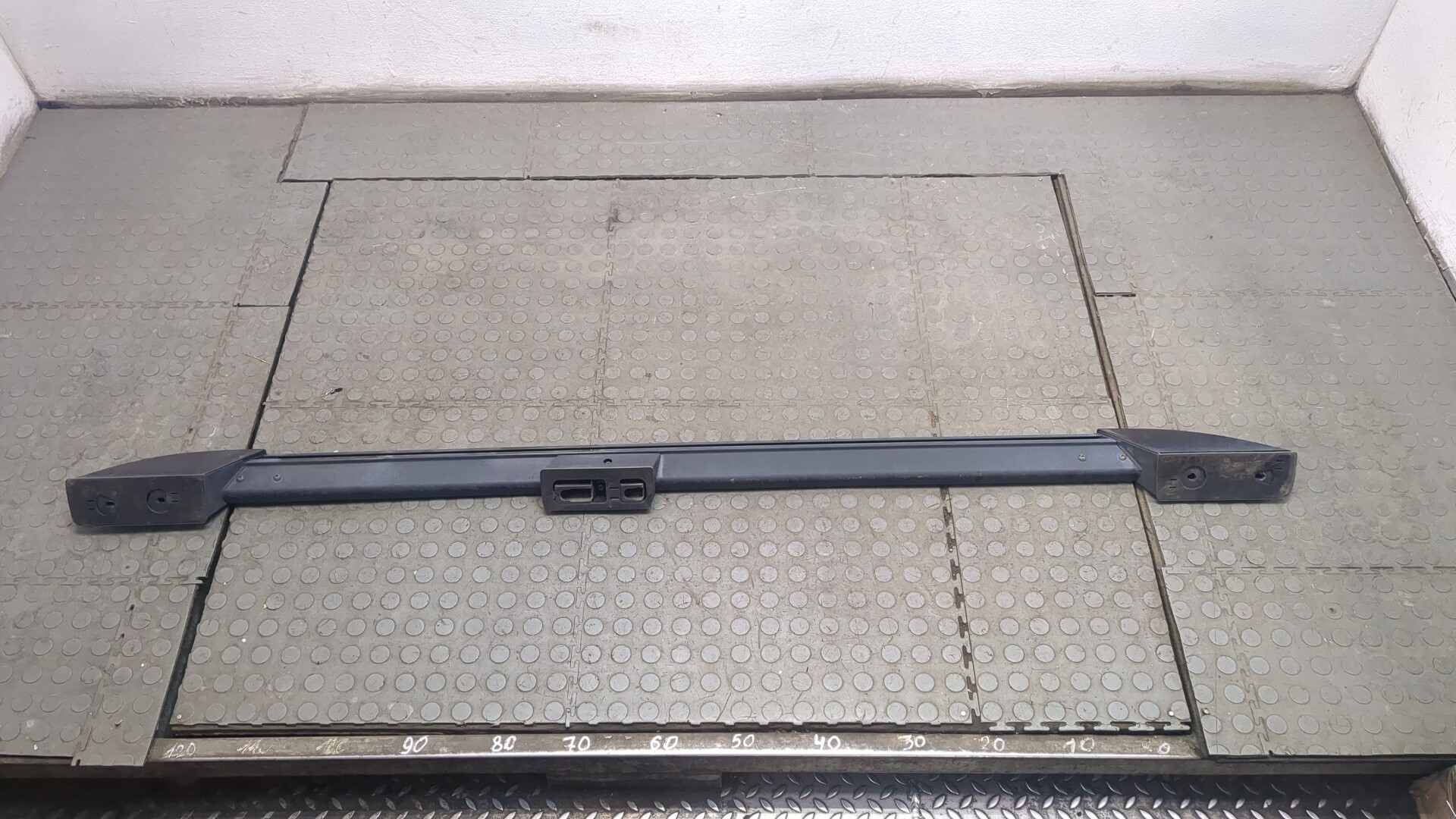 Рейлинг (релинг) левый (планка на крышу)