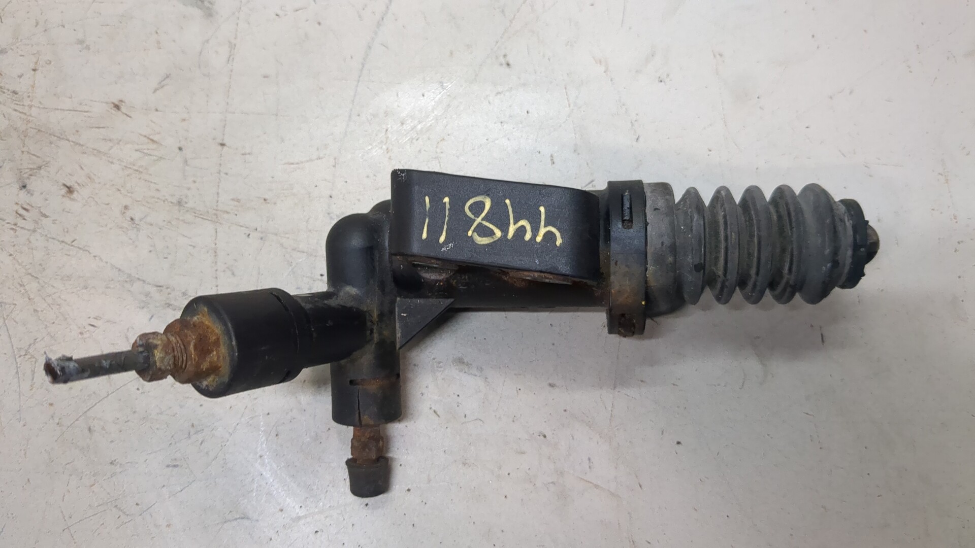 Цилиндр сцепления рабочий