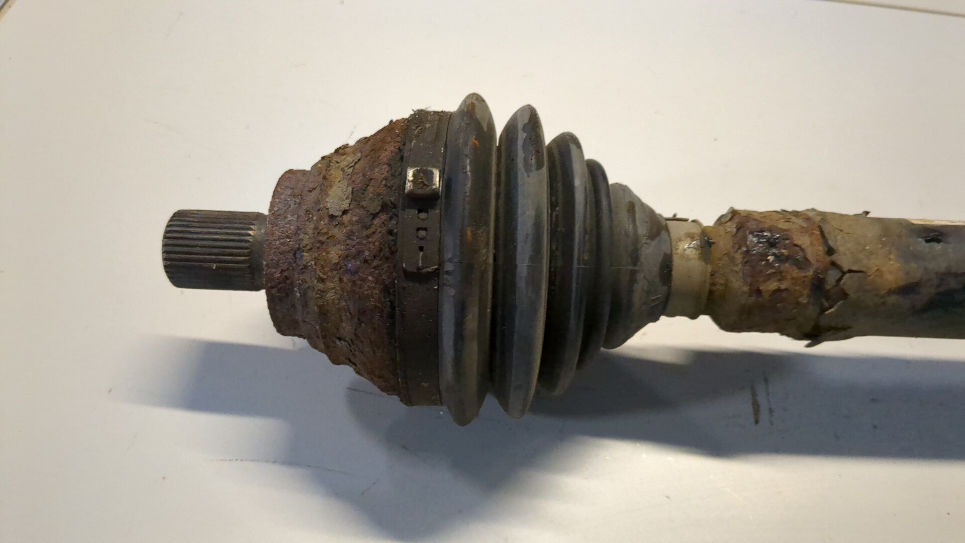 Полуось передняя правая