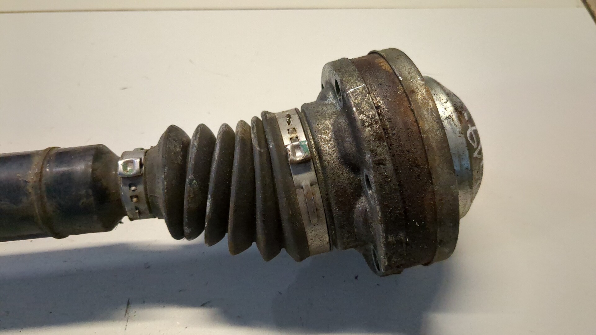 Полуось передняя правая