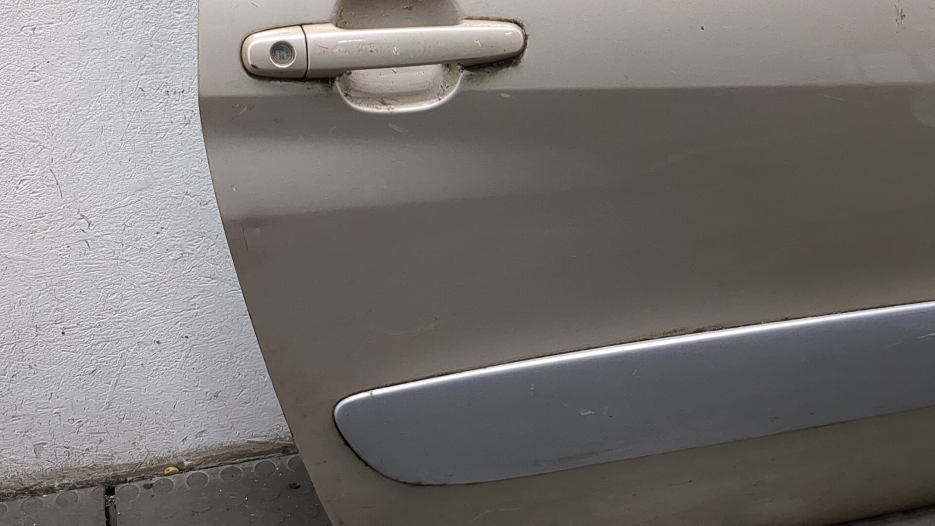 Дверь передняя правая