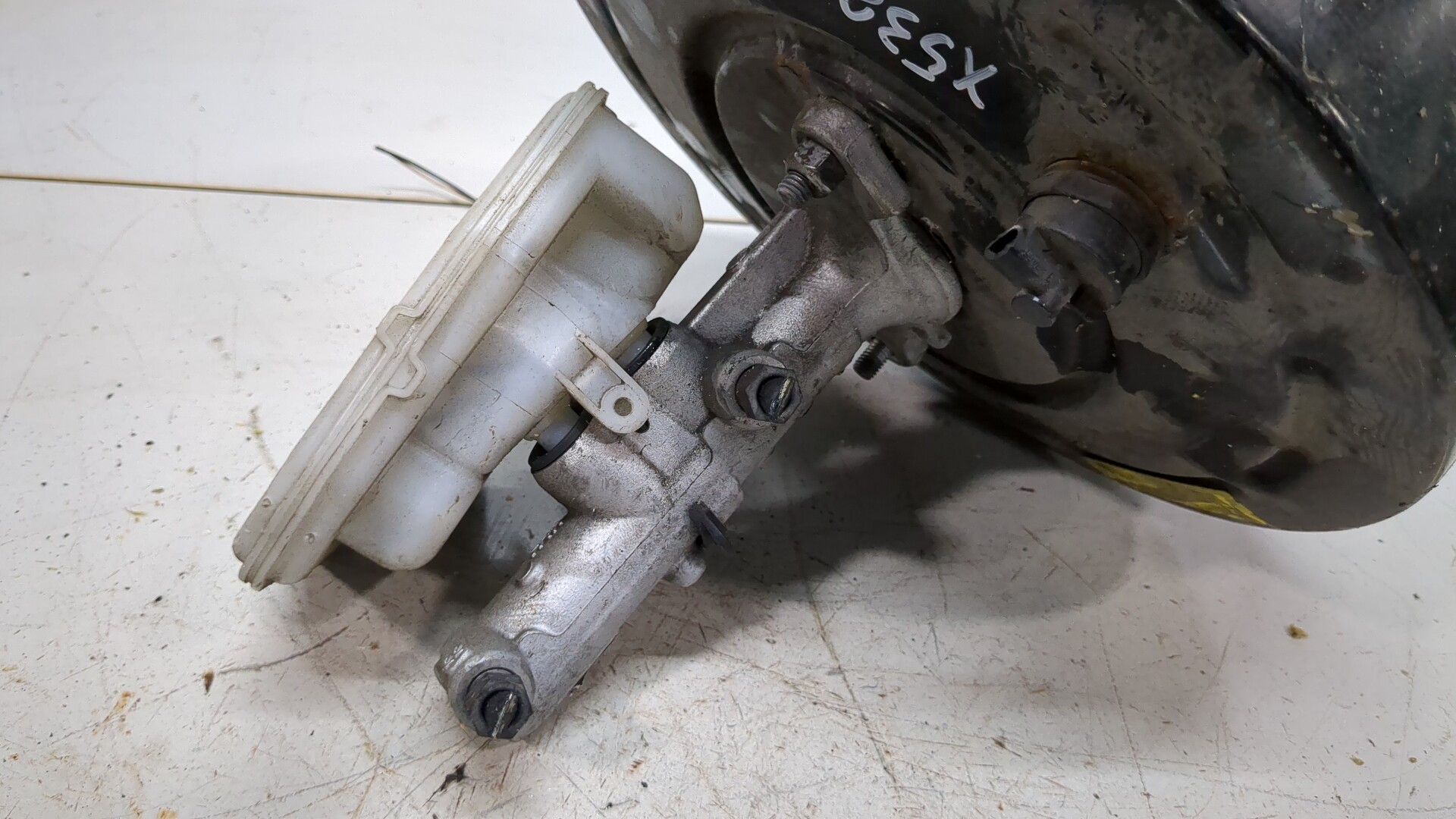 Цилиндр тормозной главный