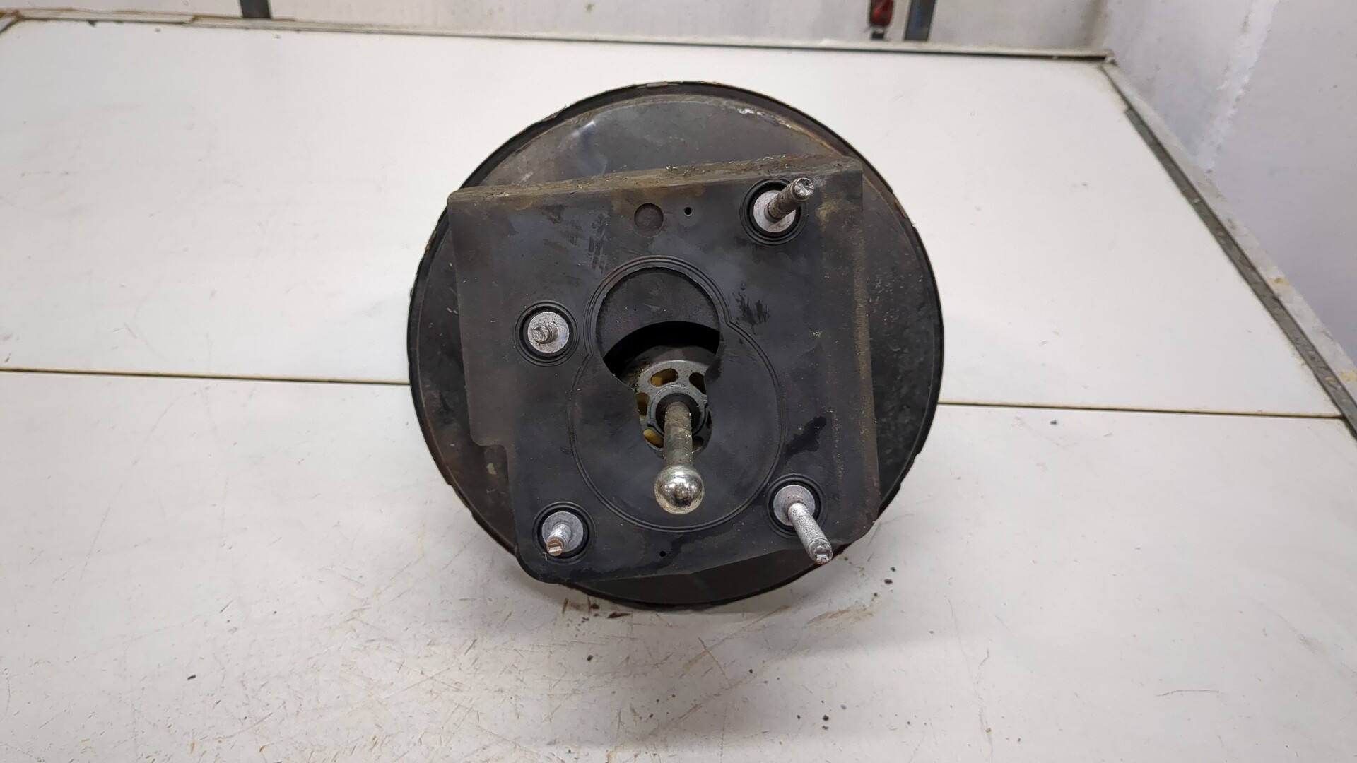 Цилиндр тормозной главный