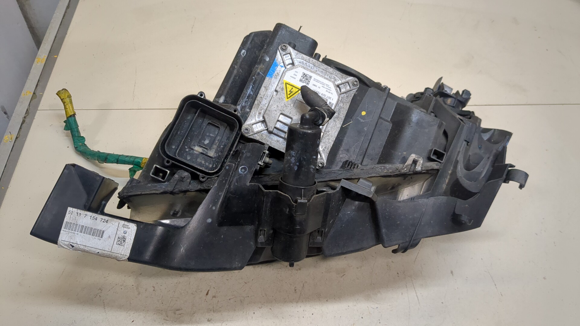 Фара правая