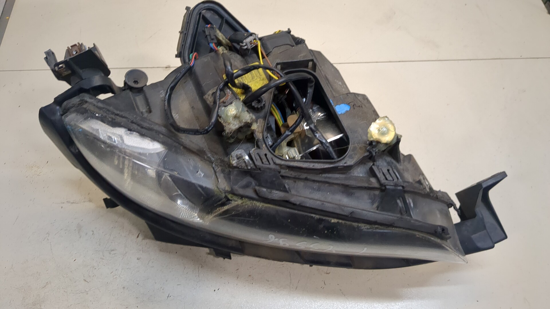 Фара правая