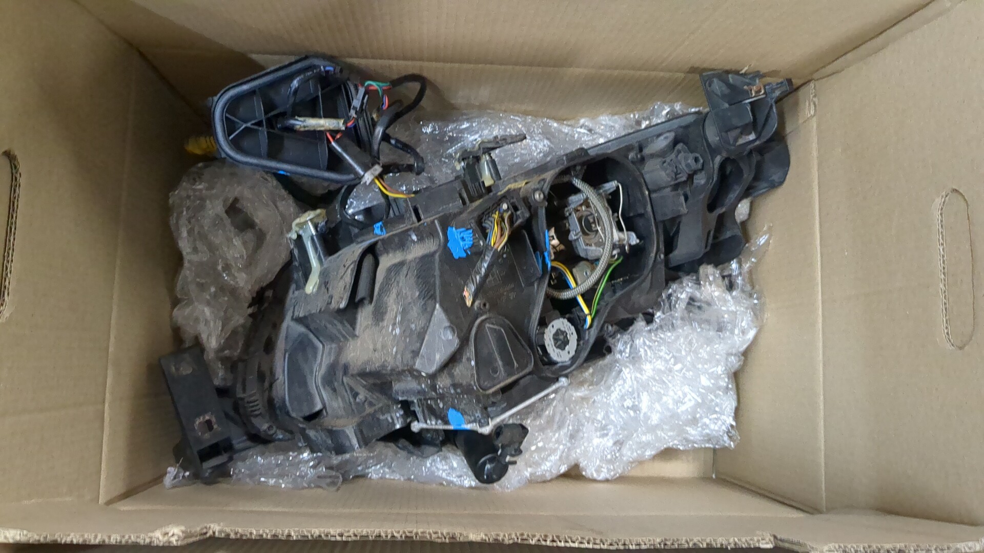 Фара правая