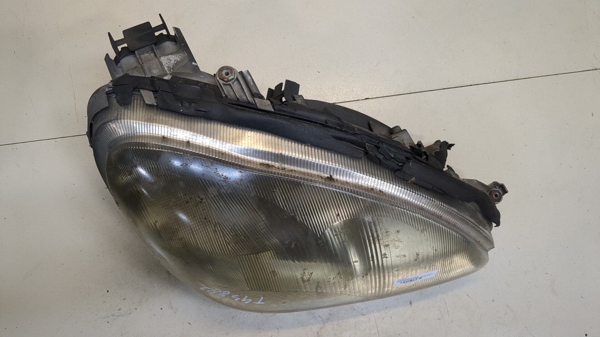 Фара правая