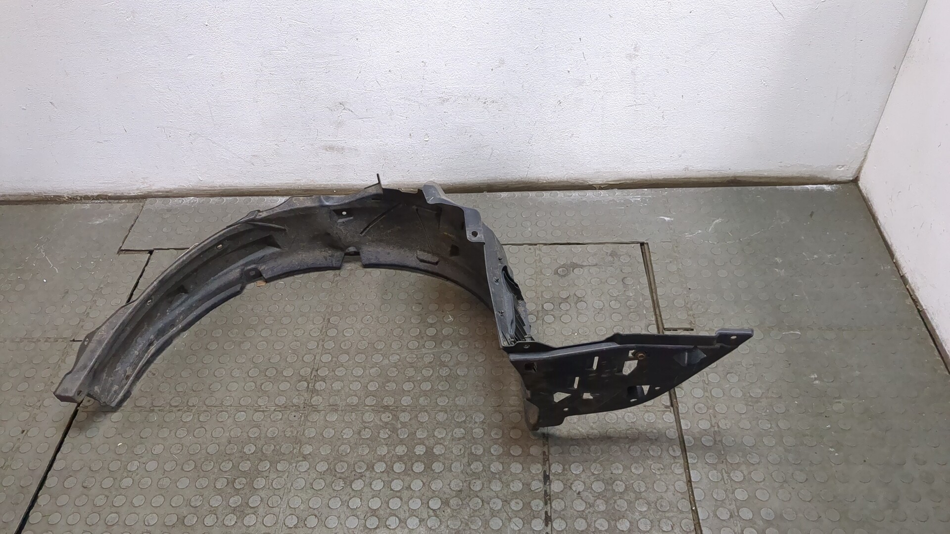 Локер передний левый