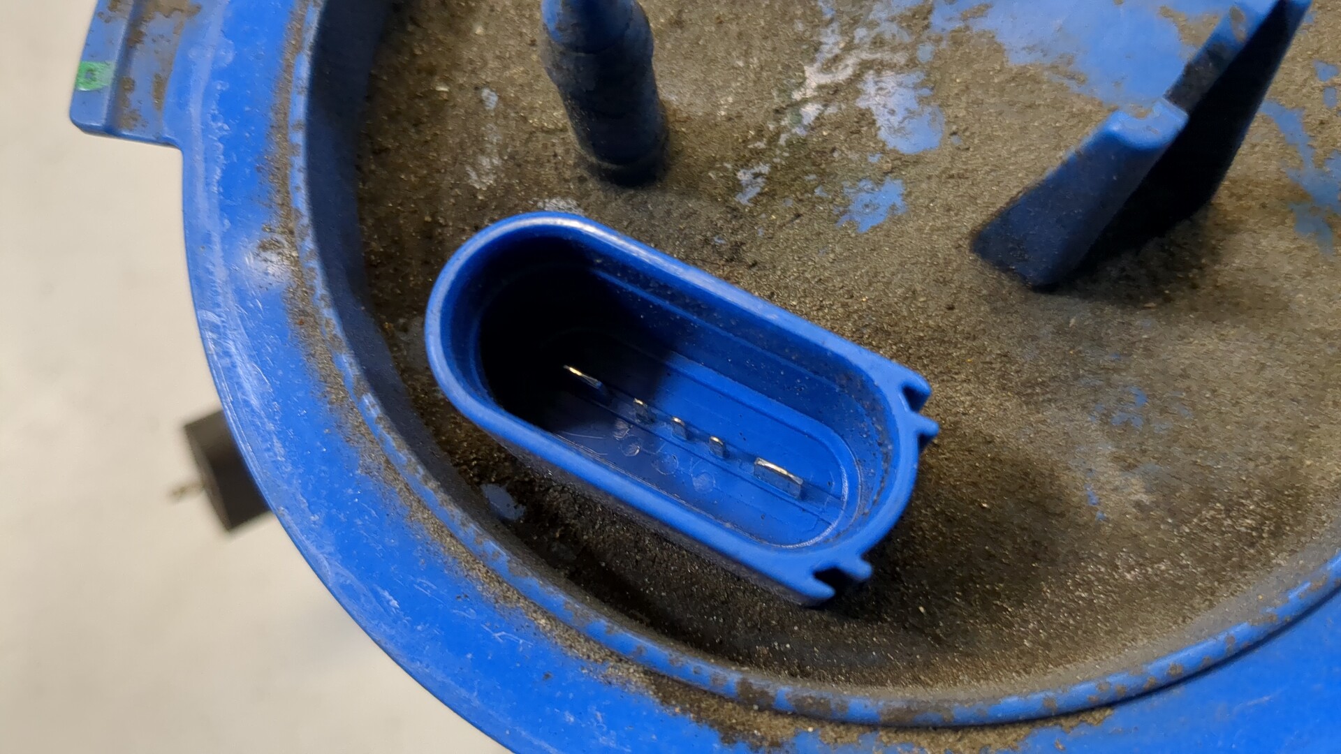 Насос топливный электрический