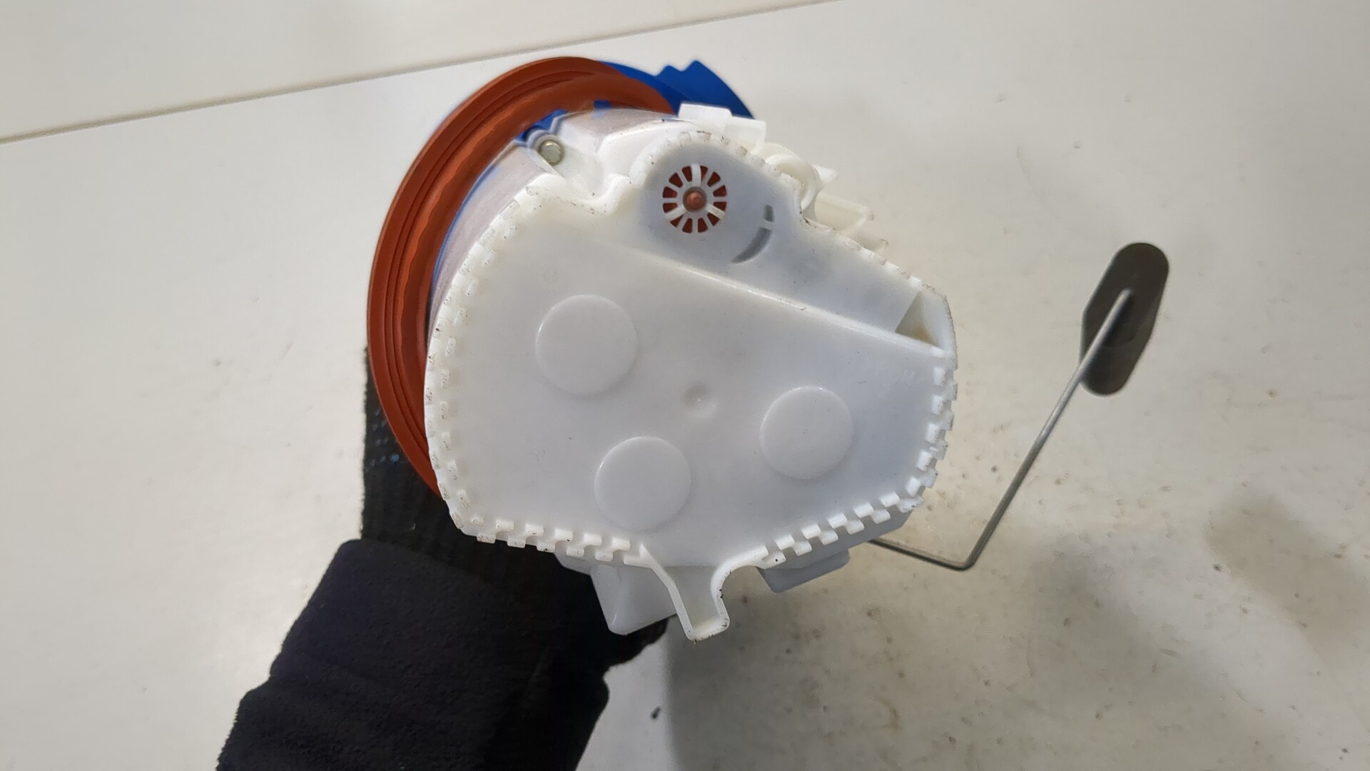 Насос топливный электрический