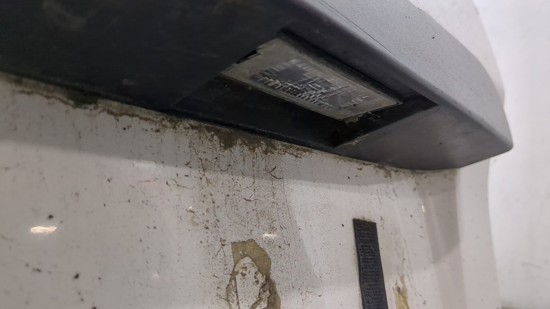 Дверь багажника левая