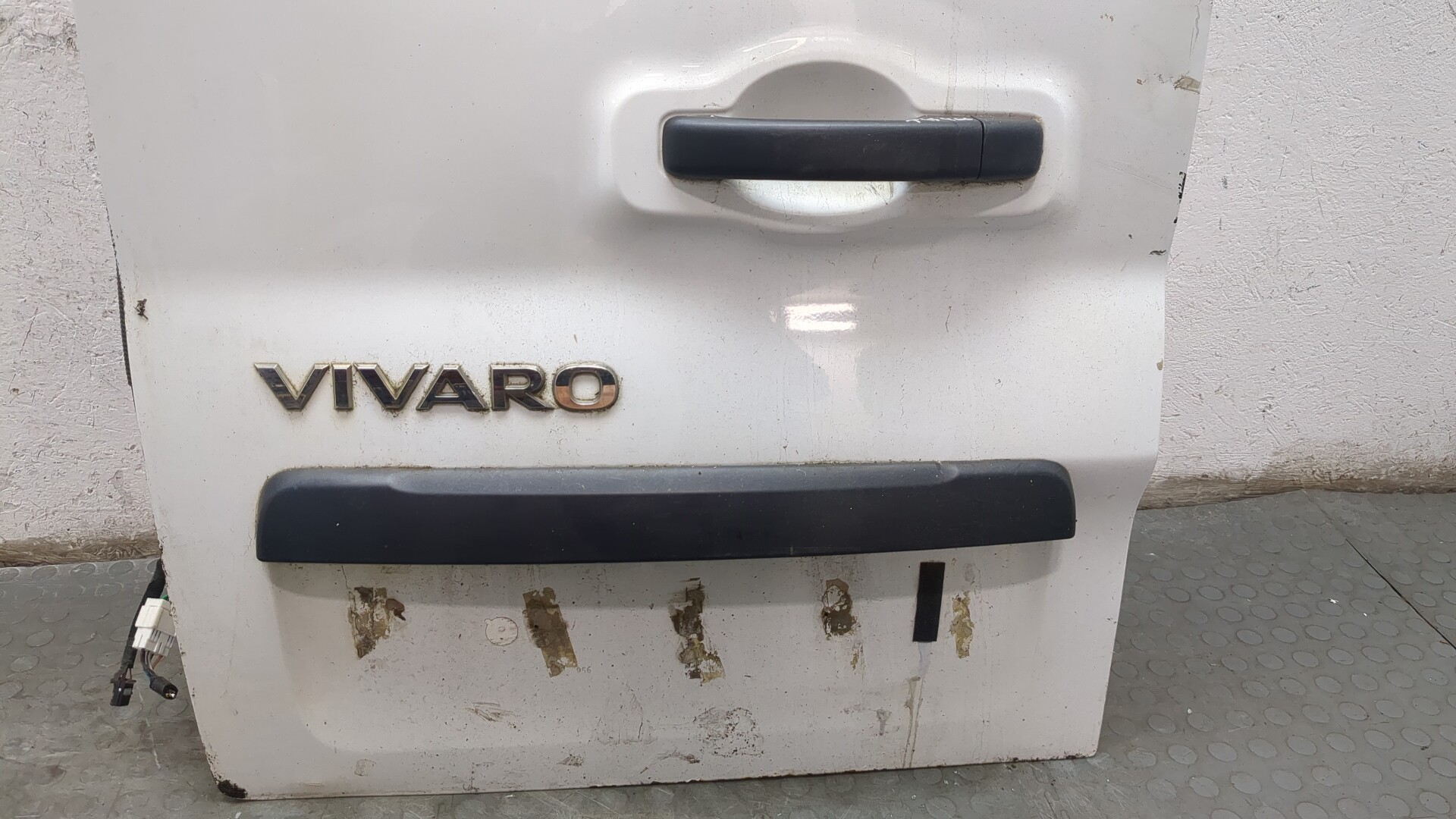 Дверь багажника левая