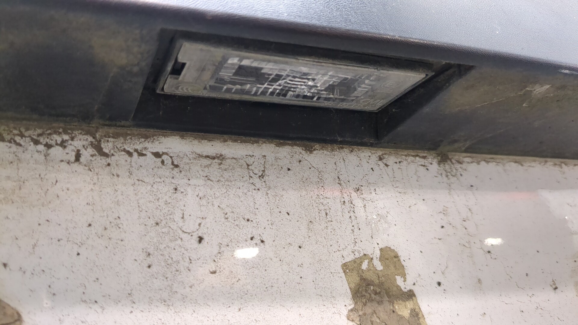 Дверь багажника левая