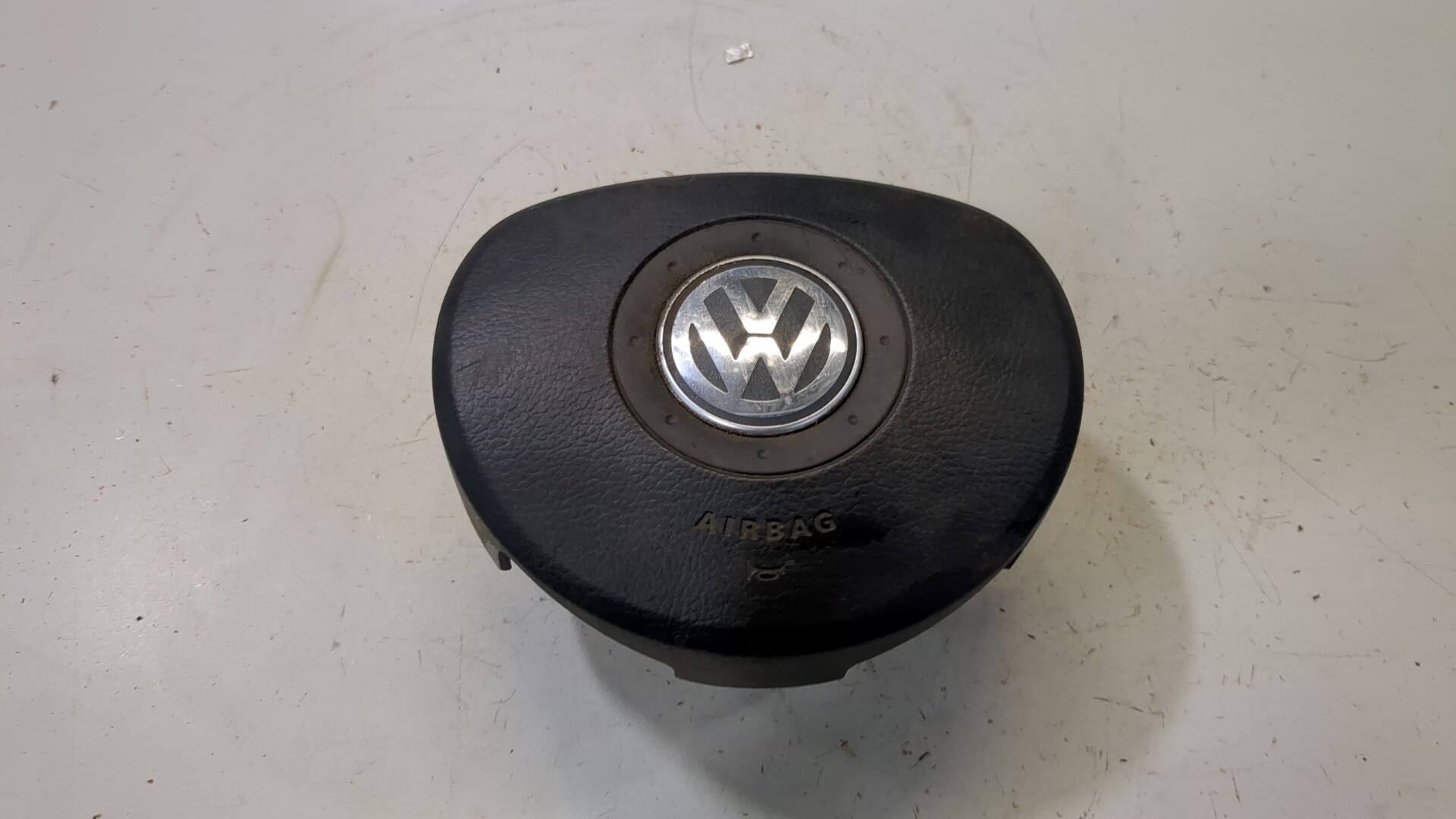 Подушка безопасности в рулевое колесо