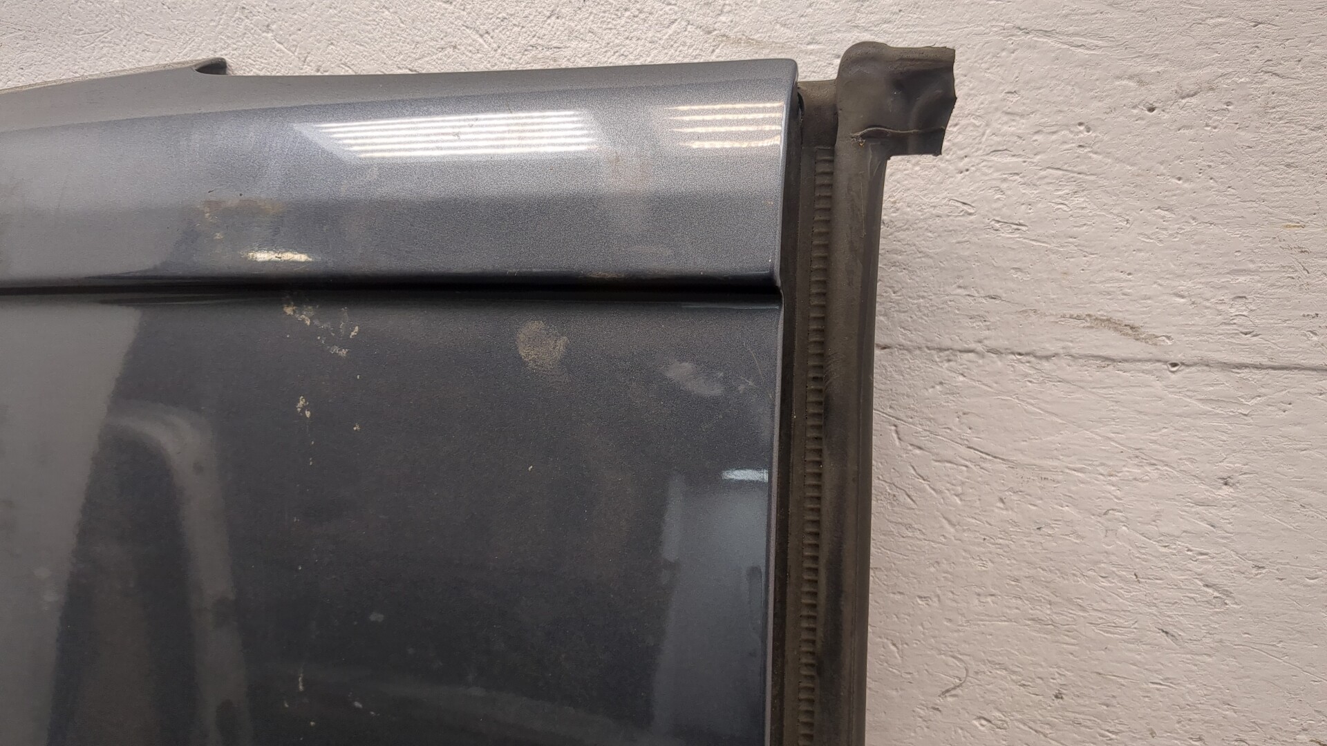 Дверь багажника левая