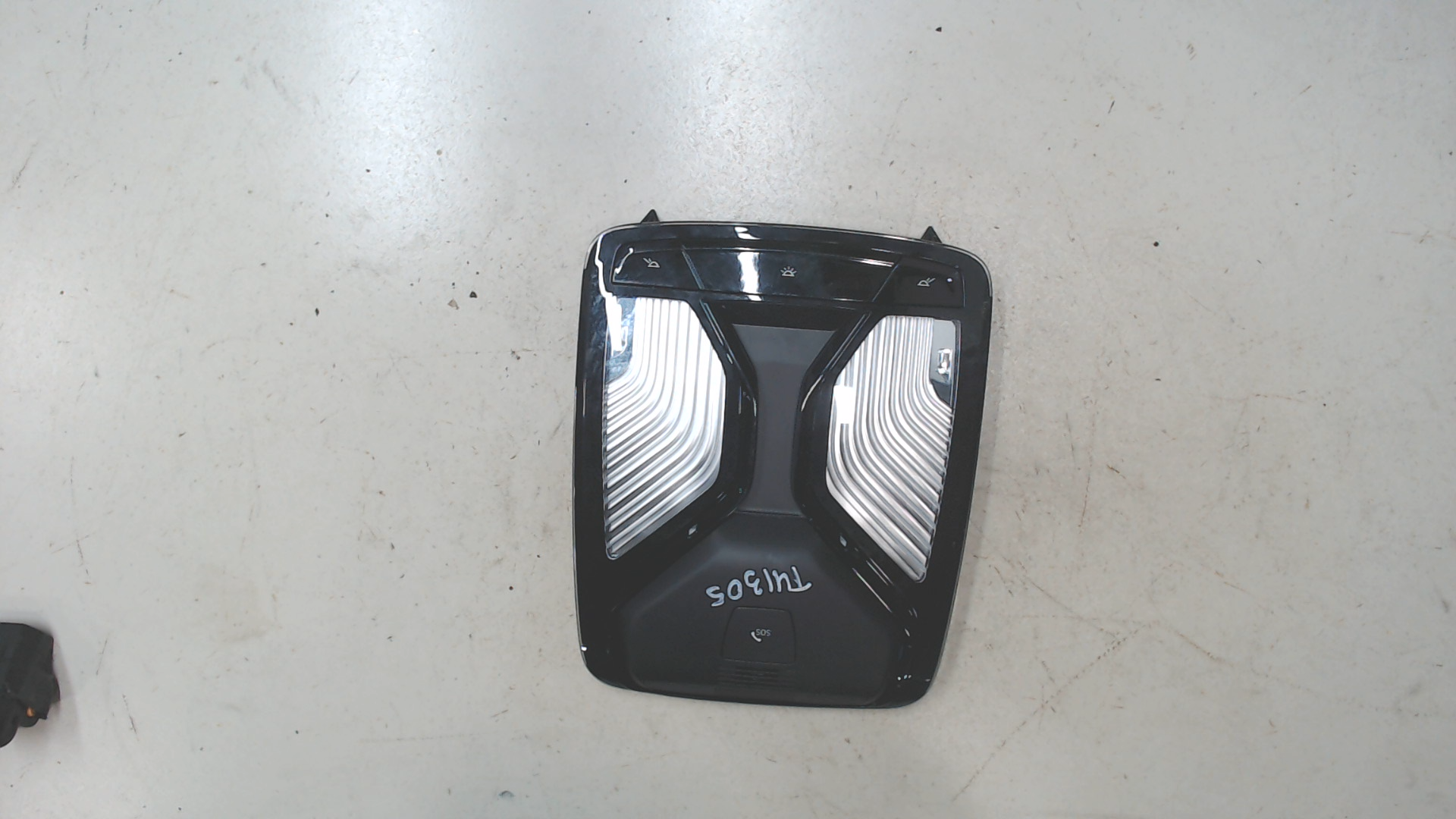 Плафон салонный