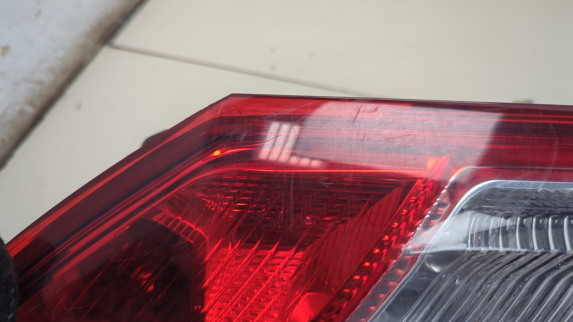 Фонарь задний левый