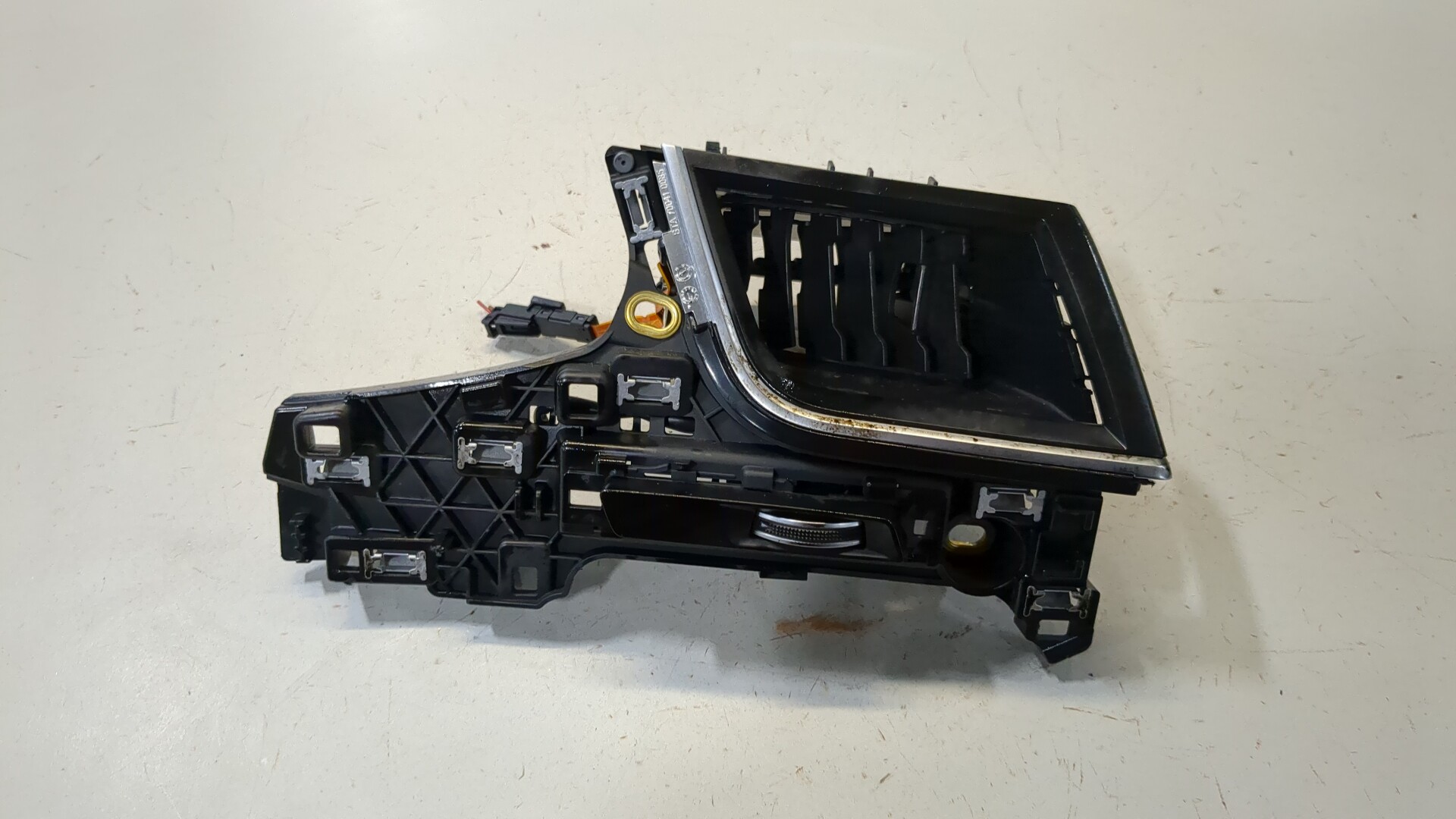 Дефлектор воздушный