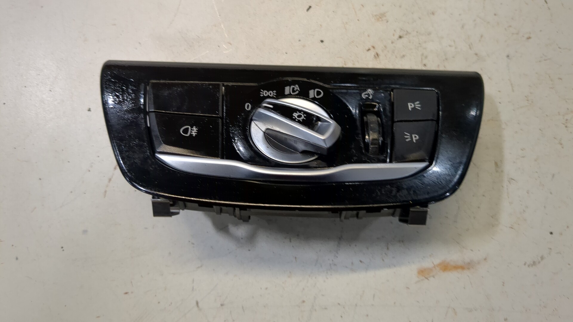 Переключатель света фар