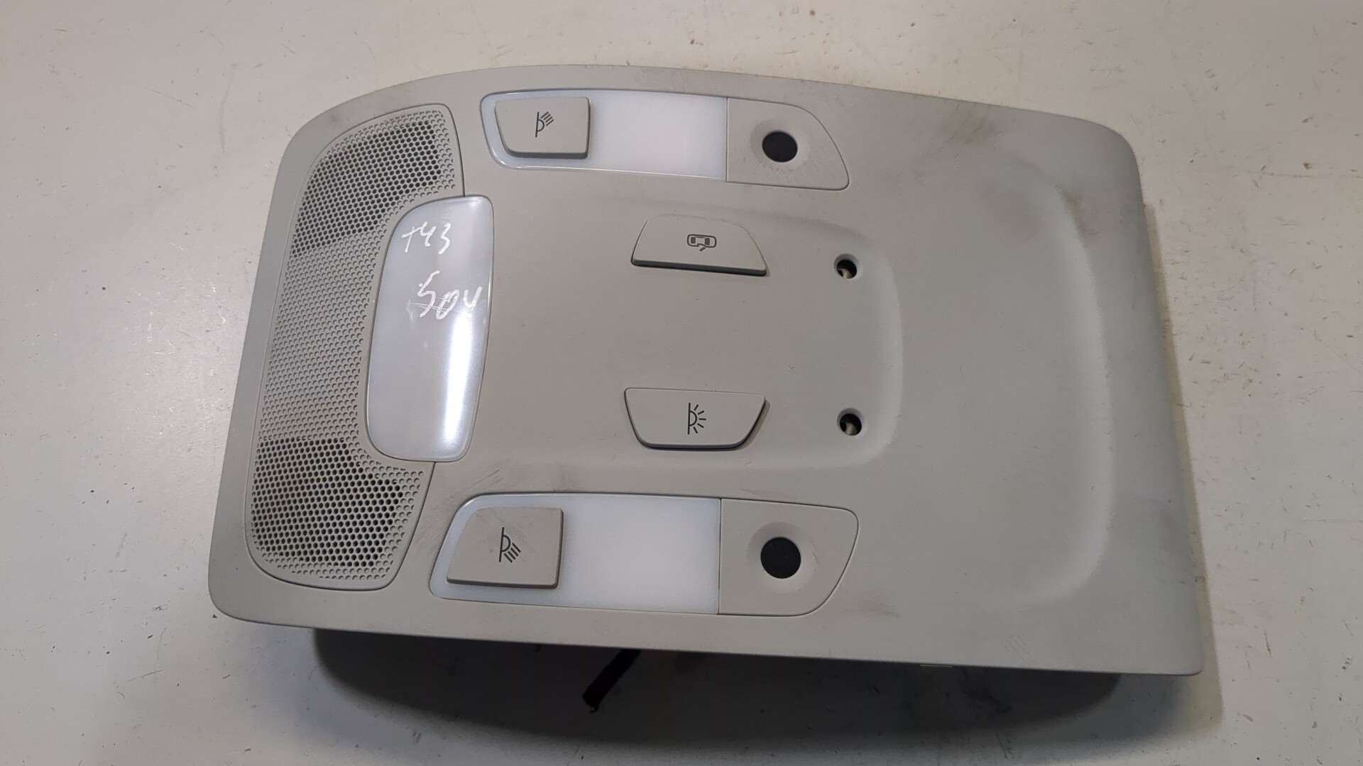 Плафон салонный