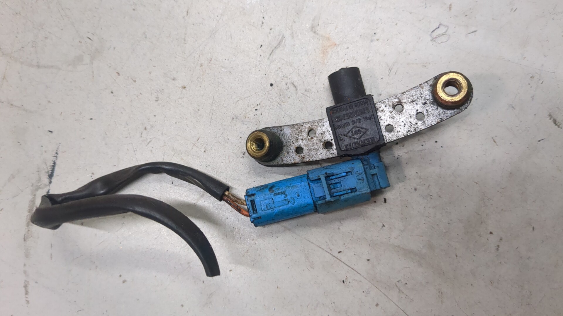 Датчик положения коленвала