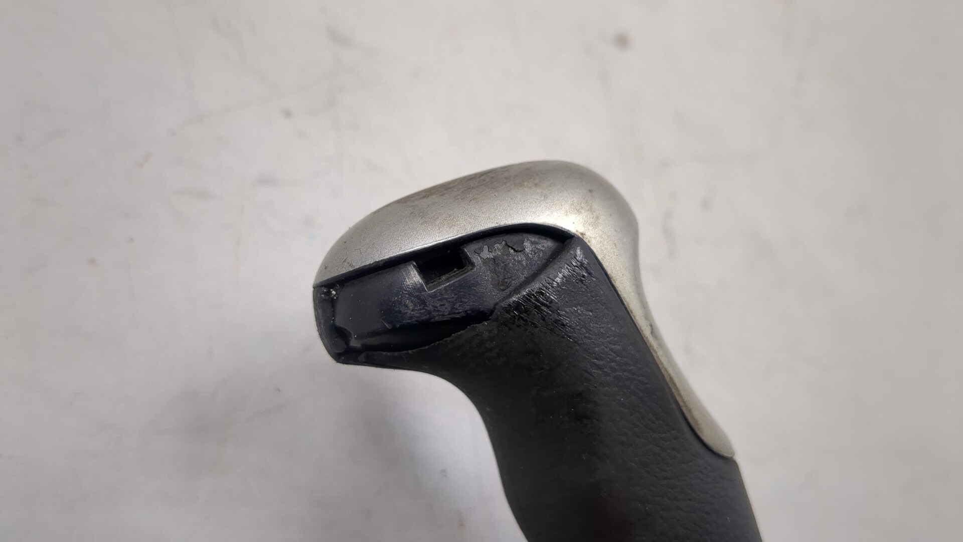 Кран ручного тормоза