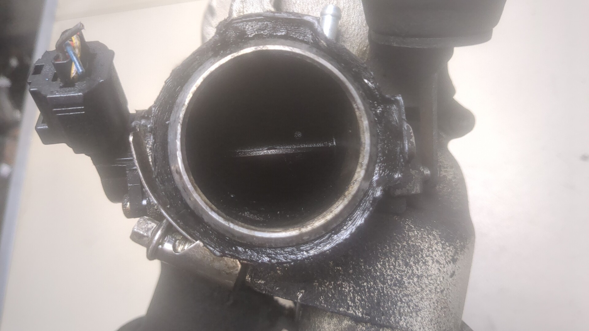 Заслонка дроссельная электрическая