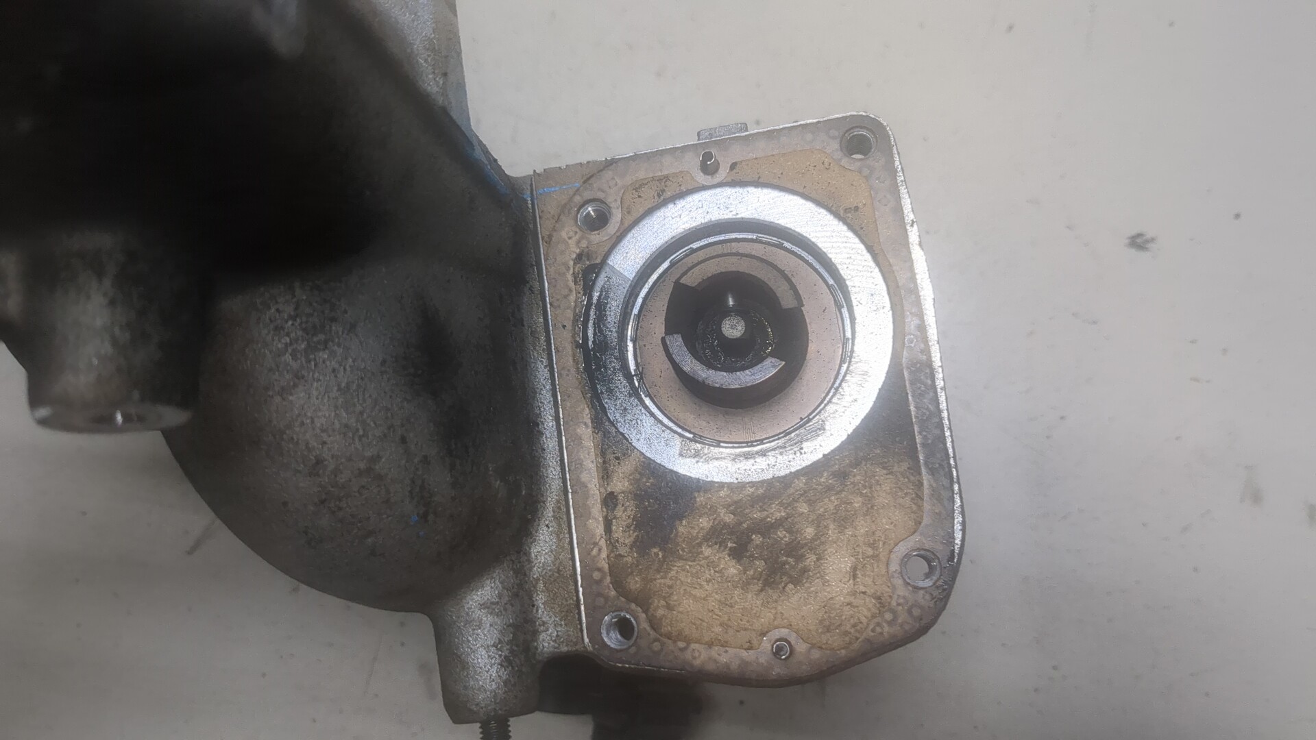 Заслонка дроссельная электрическая