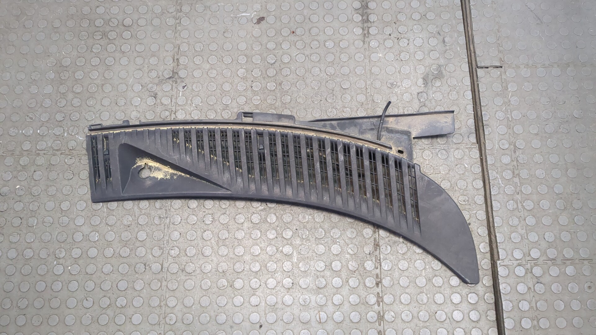 Решетка стеклоочистителей (Жабо)