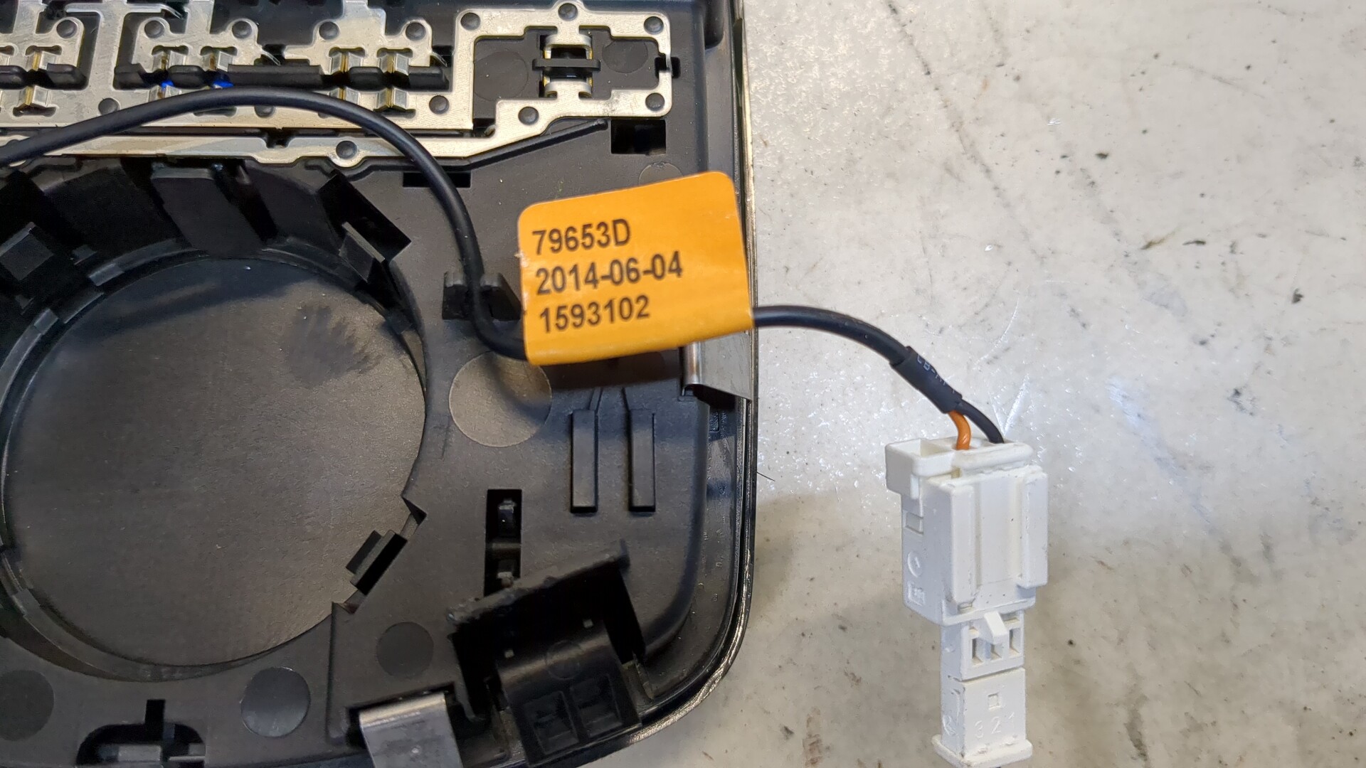 Плафон салонный