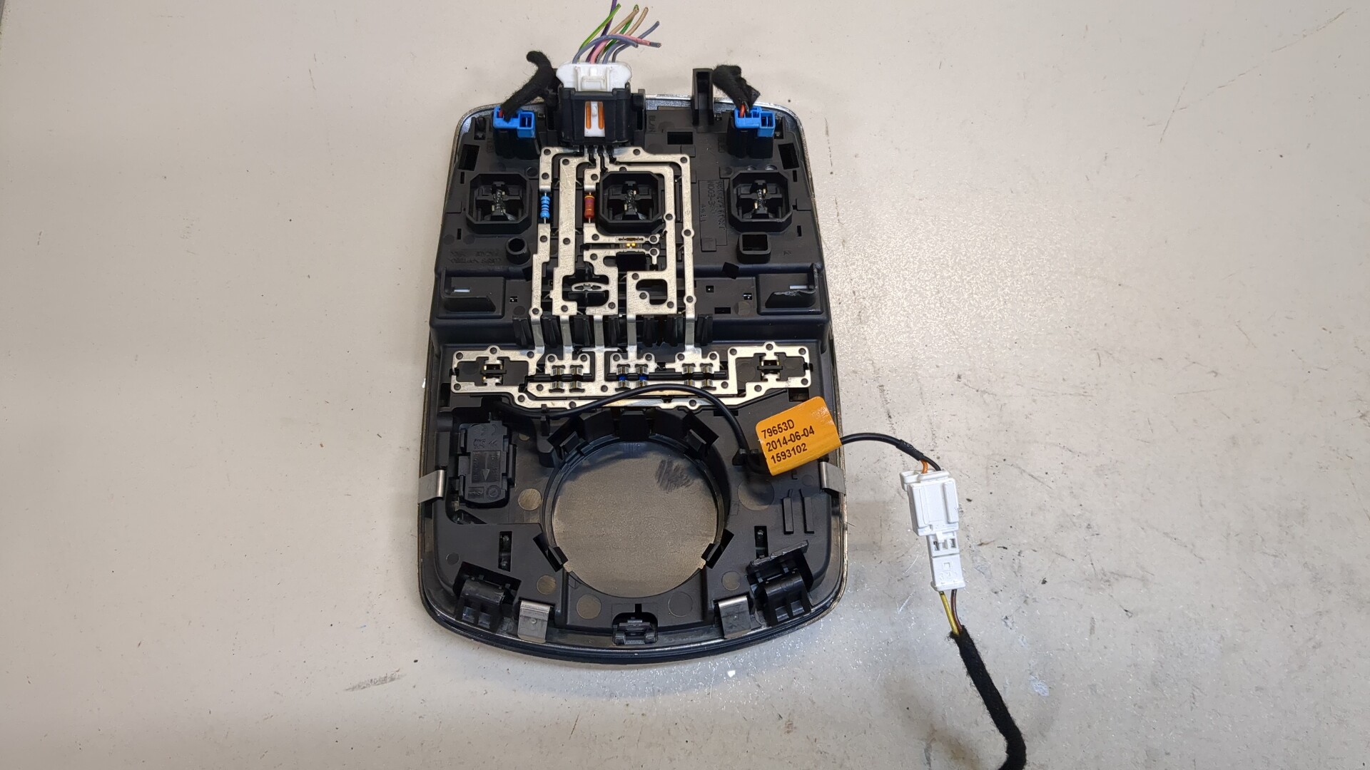 Плафон салонный