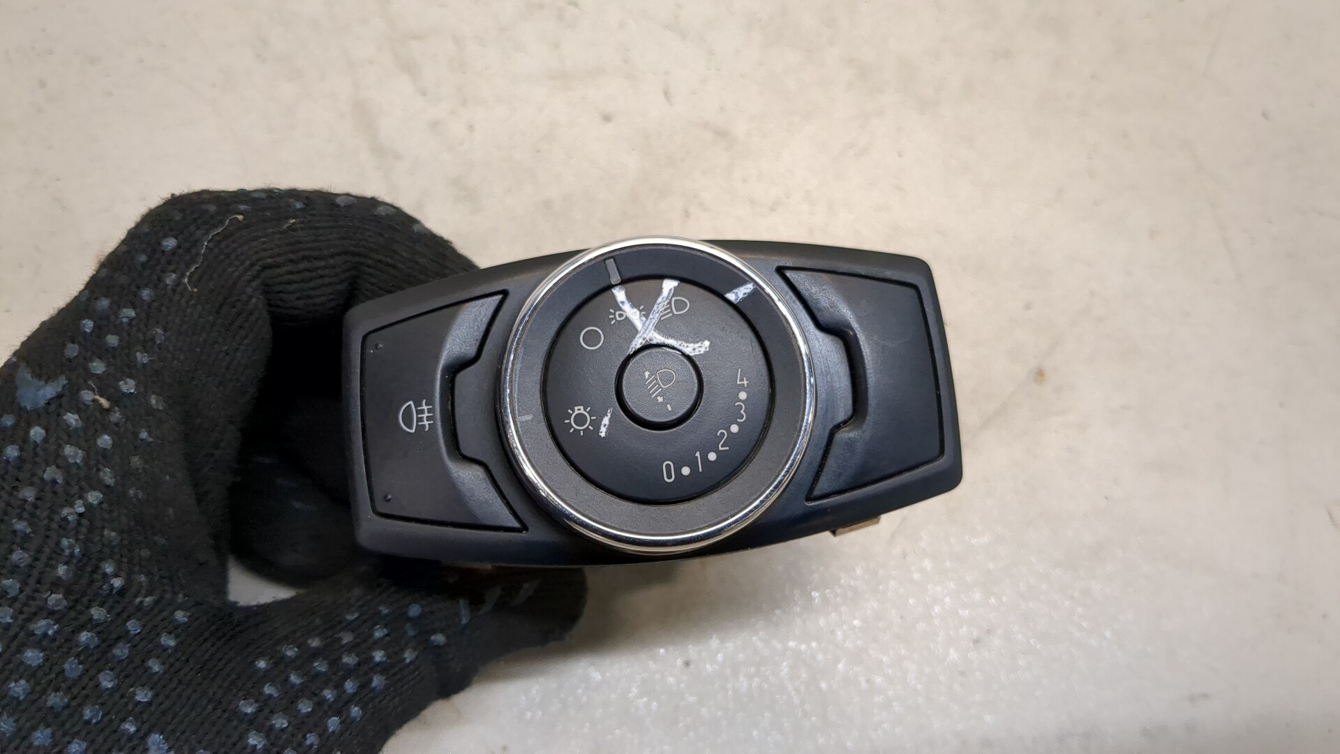 Переключатель света фар