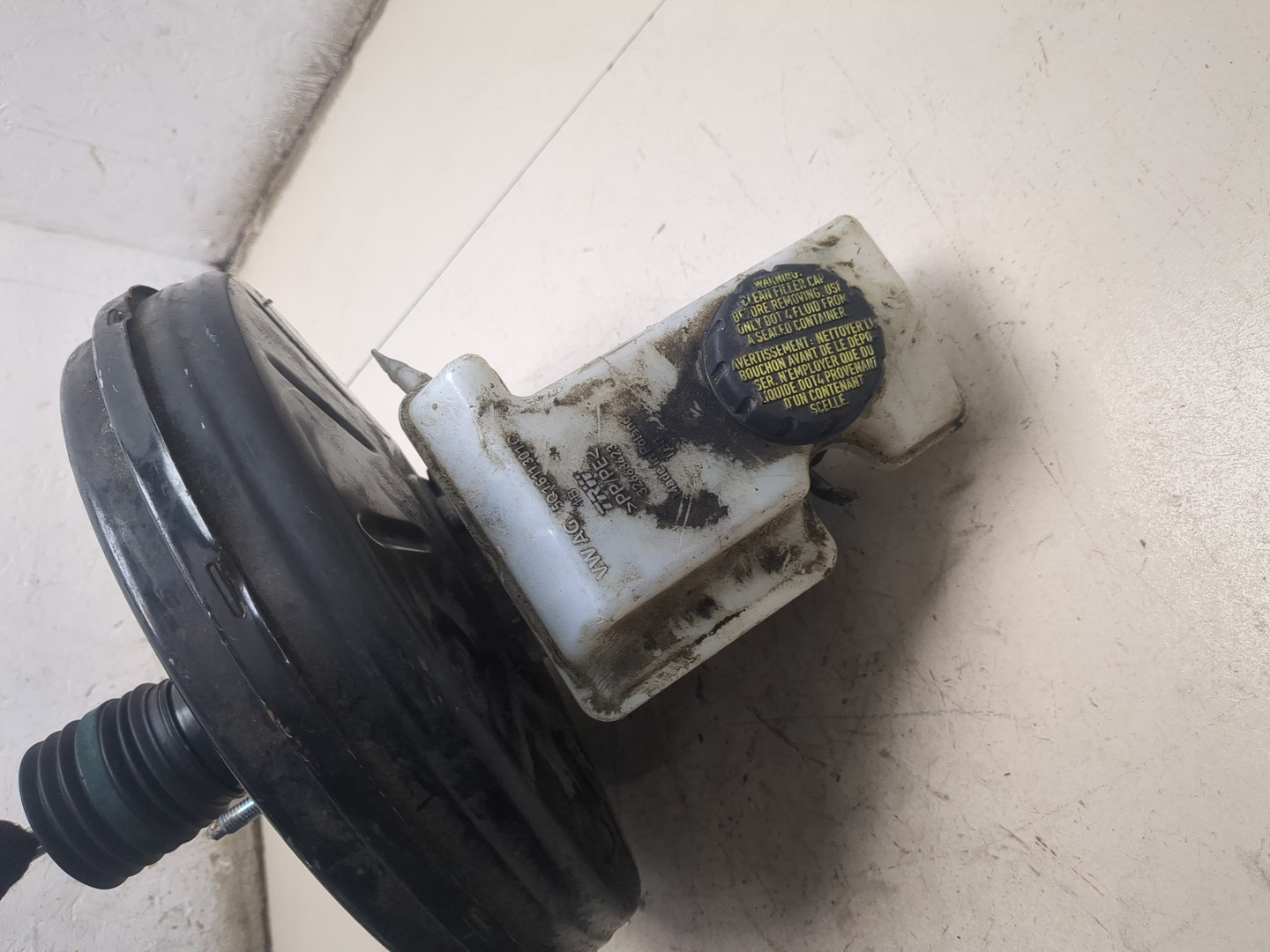 Цилиндр тормозной главный