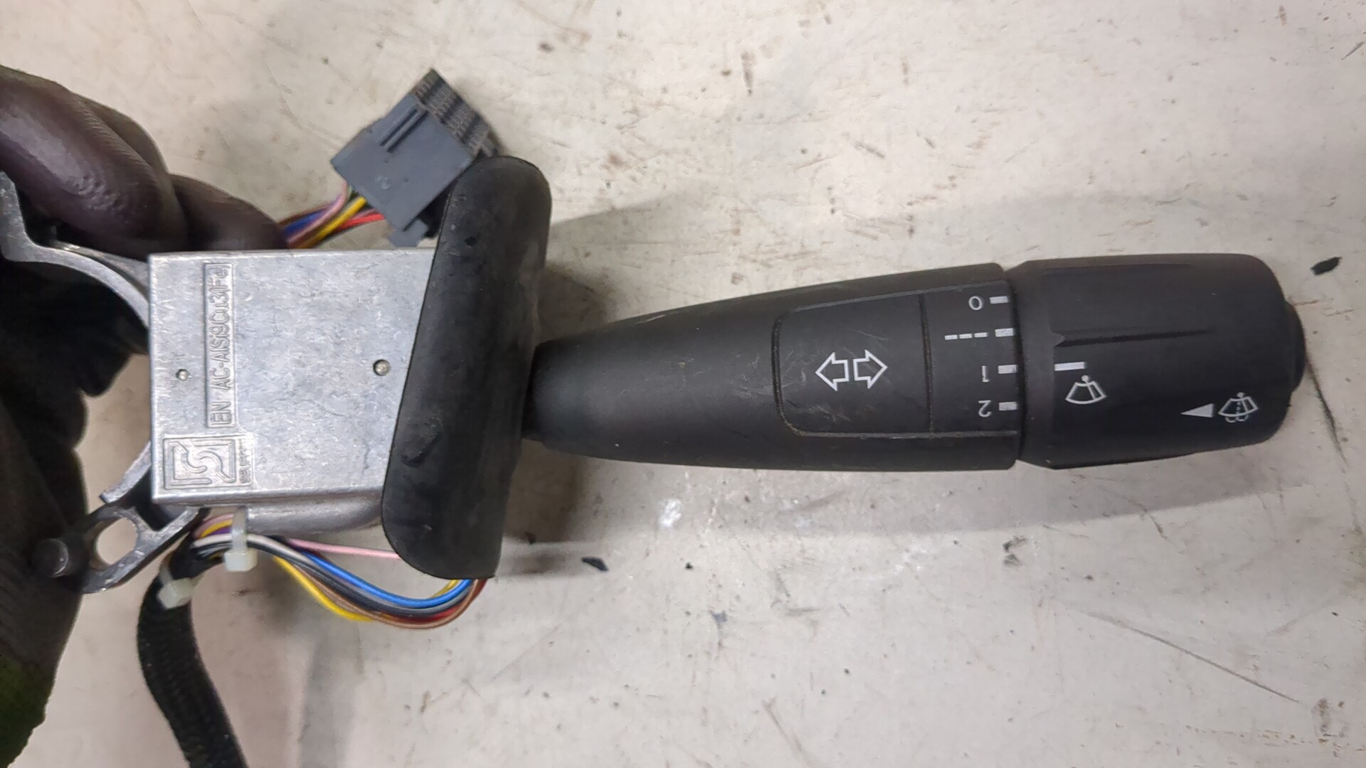 Переключатель поворотов подрулевой