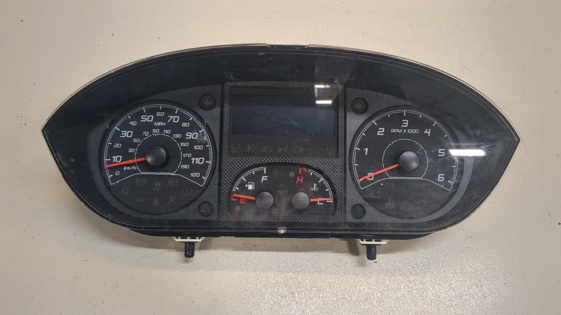 Панель приборов