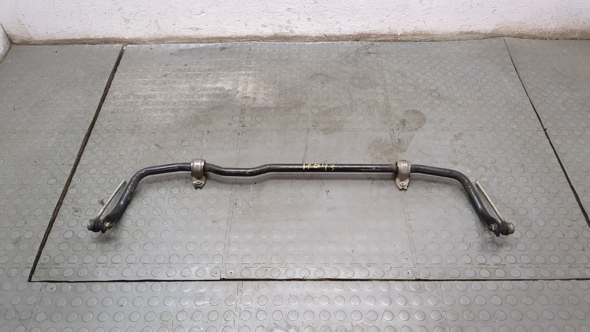 Стабилизатор передний