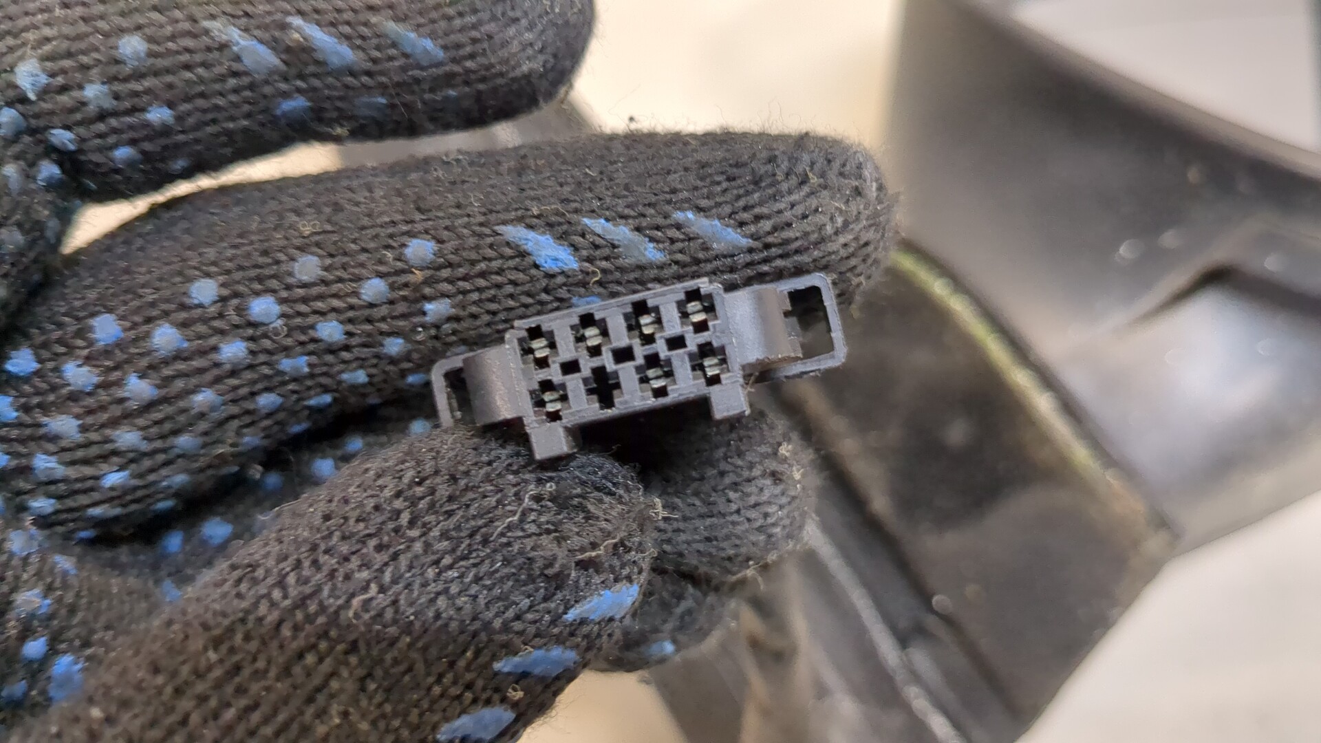 Зеркало правое электрическое