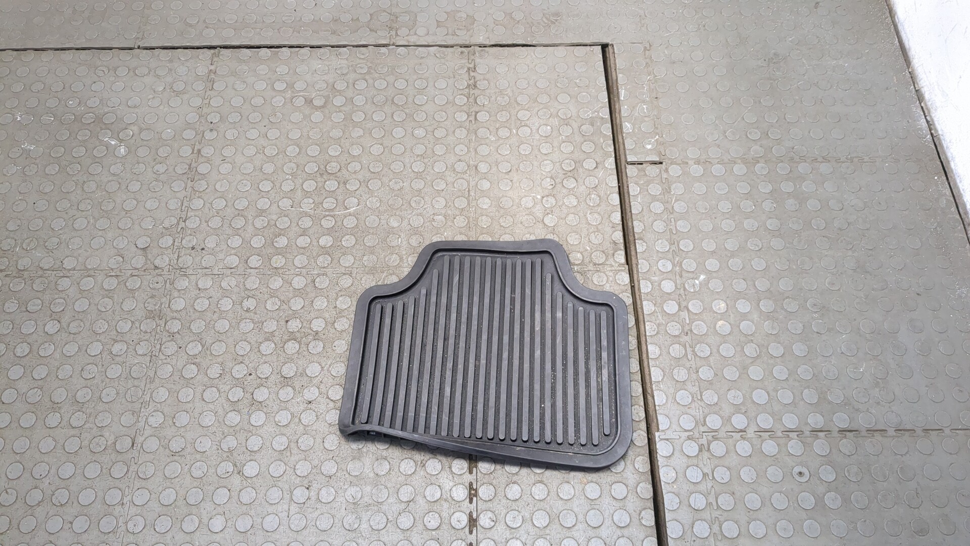 Покрытие напольное (ковролин)